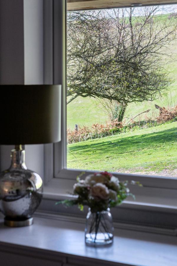 The Hideout, A Detached Lodge, Hot Tub, Heating, Wifi & Parking Long Bredy Exterior foto