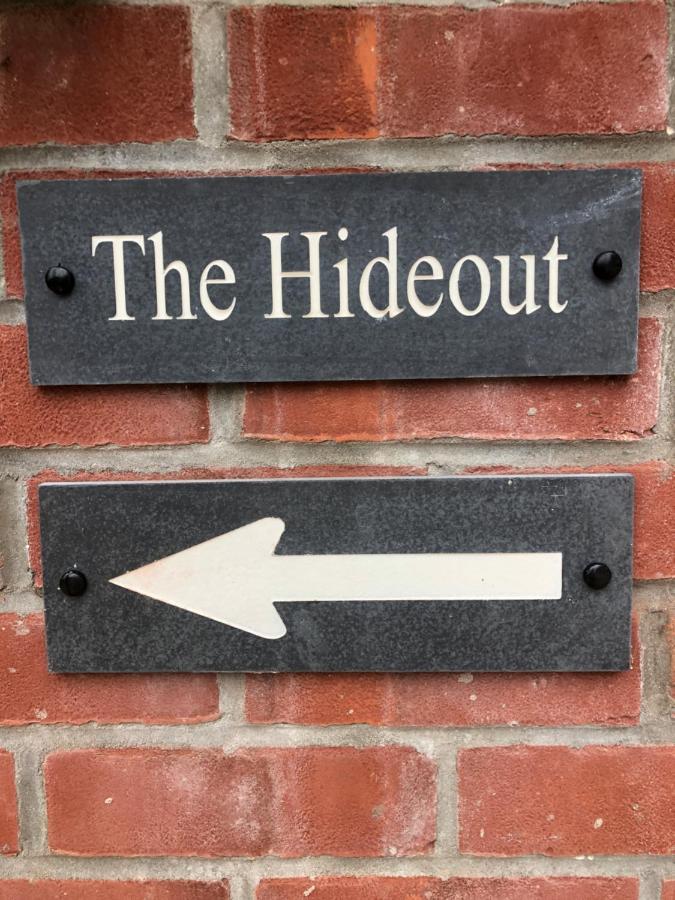 The Hideout, A Detached Lodge, Hot Tub, Heating, Wifi & Parking Long Bredy Exterior foto